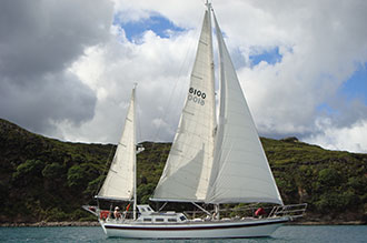 Endurance 44 yahct sailing